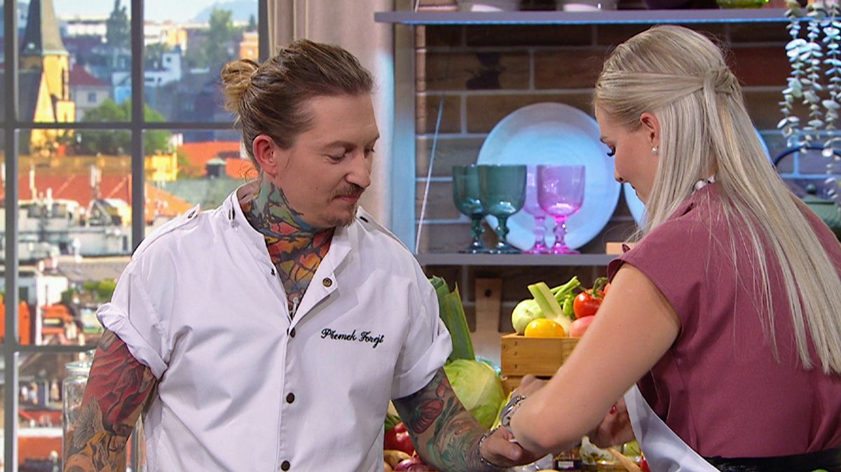 Přemek Forejt se zranil přímo v televizi: Mohla za to petržel | TV Nova
