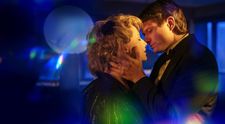 Druhá řada minisérie Iveta představuje první trailer: Štaidl, mateřství, Gott a kariérní vrchol