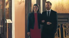 VIDEO: Prokop Král se hodil do gala! Kvůli vyšetřování, nebo kvůli krásné kolegyni?
