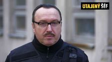 PROBLÉMY S BEZDOMOVCI A NARKOMANY: Poradí si Utajený šéf ve všech situacích? HLASUJTE