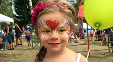 POZNÁTE JI: Její mámu jste pravidelně vídali v baru U Čerta. Jak se mají dnes? FOTO