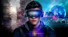 Spielbergův majstrštyk Ready Player One: Odkazuje v něm na Star Wars i Jurský park