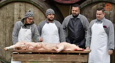 PRVNÍ VENKOVNÍ VÝZVA: Zabíjačkové hody soutěžícím pořádně zatopí!
