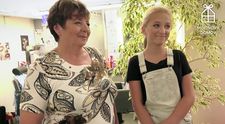 VIDEO: Účastníci Mise nový domov moderovali Televizní noviny. Vyhrkly i slzy!
