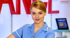Nová posila v nemocnici, sestřička Šárka! Pronásleduje tak Hanáka? Hlasujte!