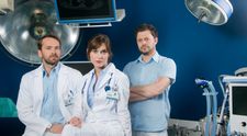 Jan Révai jak ho neznáte: Na NovaPlus ho můžete vidět v slovenském seriálu Doktori
