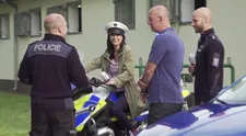 Velká akce v centru Prahy: Splašení koně, vrtulník i pokousaný policista! VIDEO