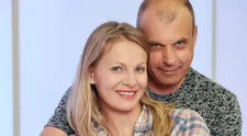 Tajemství Aleniných náušnic: Všimli jste si jich? Nyní odkrývají svůj příběh. VIDEO