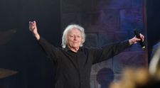 Místo oslavy narozenin leží v nemocnici: Milý Vašku, držíme palce!