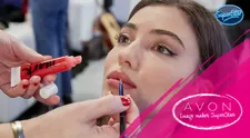 Image by Avon: Hodina a půl? Žádný problém! Krásná Mariia prozradila, jak se líčí a bez čeho nejde z domu