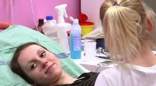 VIDEO: Eliška před odjezdem do porodnice v krizi. Kdyby ses neoholila, vypadala bys jako Issová, smál se její otec