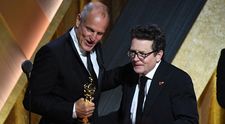 Je libo kobří krev s whiskey? Woody Harrelson popsal, jakou bizarní zkušenost zažil s Michaelem J. Foxem