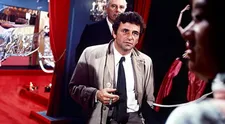 Zajímavosti o seriálu Columbo: Umělé oko Petera Falka i přínos Stevena Spielberga