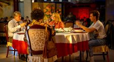 Pro smetánku jedině kung-pao: Slavná čínská restaurace ve Vodičkově ulici opět ožívá v Ivetě