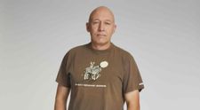 JE Z NĚJ DRSŇÁK: Robert Jašków šokoval novým účesem. Punková image má jasný důvod
