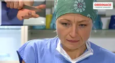 Z NOVÉHO DÍLU Ordinace: Andrea si ublíží, záměrně se pořeže! Proč, proboha?