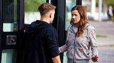 Poraďte jí: Měla by Bibi nechat Marka z Kamenice odjet? Hlasujte