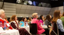 Ze skromné akce mezinárodní událost. Equal Pay Day otevírá debatu už popatnácté