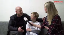 HUGO PŘEDSTAVUJE PRAVÉHO OTCE: Jsou si podobní? A vyfoukl mu roli! Cože? Pobavte se nad historkou