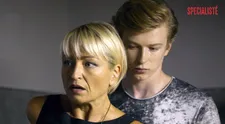 VIDEO: Andrea Hanáková z Ordinace opět brání slabší vlastním tělem!