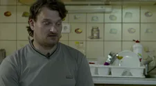 SMUTNÝ PŘÍBĚH: Po nocích pracoval, manželka jej mezitím podváděla. Nyní vychovává sám 5 dětí!