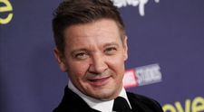 Jeremy Renner je z nemocnice doma. Jak se zotavuje po vážné nehodě se sněžným pluhem?