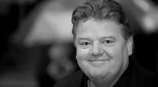 Fanoušci Harryho Pottera smutní. Zemřel milý obr, správce bradavických pozemků Hagrid