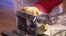 Ďábelský stroj na přípravu těstovin: Soutěžící MasterChefa si s ním vůbec neví rady! VIDEO