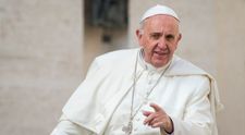Byl jiný než všichni před ním. František má za sebou neuvěřitelný životní příběh