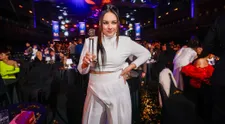 Soška slavíka jako držák na pití: Ewa Farna to s cenami pořádně rozjela