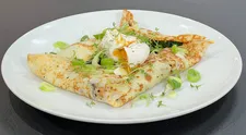 Zlatá labuť u sporáku: Recept na slané palačinky podle Karla Čapka