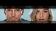 Zákulisí filmu Pasažéři: Lawrence se musela posilnit, aby políbila ženatého Pratta