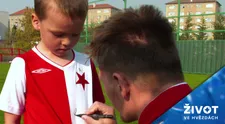 NEJLEPŠÍ DEN V ŽIVOTĚ: Sedmiletý Dan dal gól kapitánovi pražské Slavie! VIDEO
