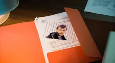 VIDEO: Svérázný kolega výrazně promluví do chodu advokátní kanceláře! Seriál Dáma a Král je zpět