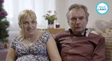 LÁSKA ZE SEZNAMKY: Vztah Slavomíra a Šárky z Malých lásek projde na porodním sále velkou zkouškou