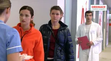 Ukázka z Ordinace: Drbna Radka Markovu nevěru asi dlouho neudrží. Už dnes Bibi něčím zaskočí
