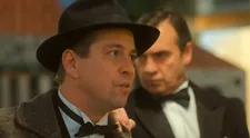 Jan Dolanský ve Zlaté labuti to hlavní postavě umí zavařit. Je největším záporákem seriálu? Hlasujte