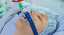 ZE ZÁKULISÍ: Co se stalo představitelce Emy během natáčení na JIP? To neuhodnete