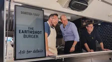 Princ William jako obsluha food trucku! Šokovaní zákazníci zapomínali objednávky