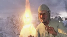 POZNÁTE HO? Hádejte, který slavný herec se stal předobrazem pro postavu v pohádce Vánoční koleda!