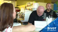 To jste ještě neviděli: Felix Slováček jako prodavač v cukrárně! VIDEO