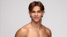 Fitness trenér Daniel se nebojí ukázat emoce. V Love Islandu si klidně popláče
