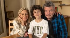 Knoblochovi rozvíří vztahy v Ulici. Eva začne podnikat, Miloše čekají bizarní situace