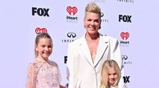Pink to na pódiu rozjela s dcerou Willow! Pyšný táta Carey Hart měl na krajíčku