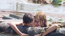 NEBEZPEČNÉ NATÁČENÍ: Herečka Naomi Watts se při natáčení filmu Nic nás nerozdělí málem utopila