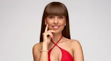 Zdravotní sestra Lenka jde do Love Islandu. Chce najít někoho na noční povídání