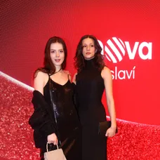 Galavečer 30 let TV Nova – Sára Korebelová a Ema Businská