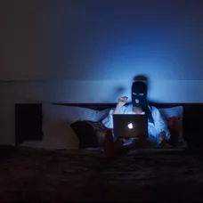 Virtuální přítelkyně (5)