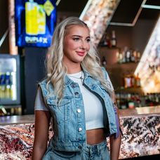 Anet z Love Islandu na párty v Duplexu