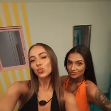 Vanesa s Naty sdílely také společnou fotku.